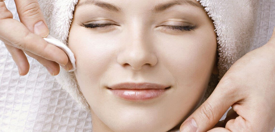 معرفی روش‌های پاکسازی پوست صورت